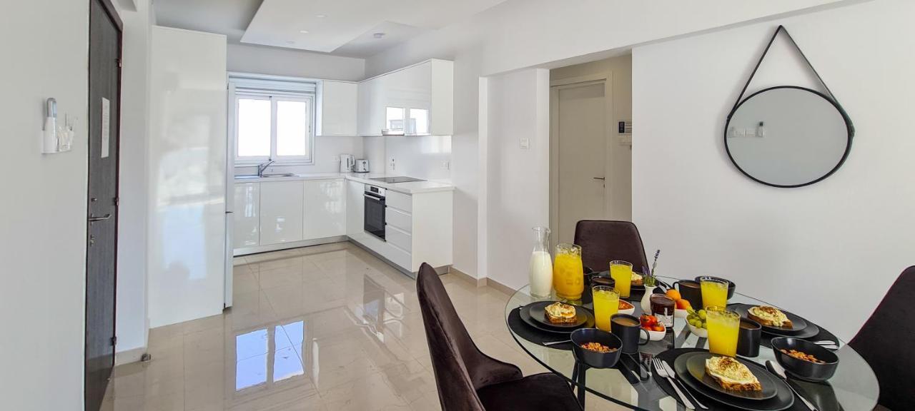 شقة Phaedrus Living: Seaside Luxury Flat Lighthouse 65 بافوس المظهر الخارجي الصورة