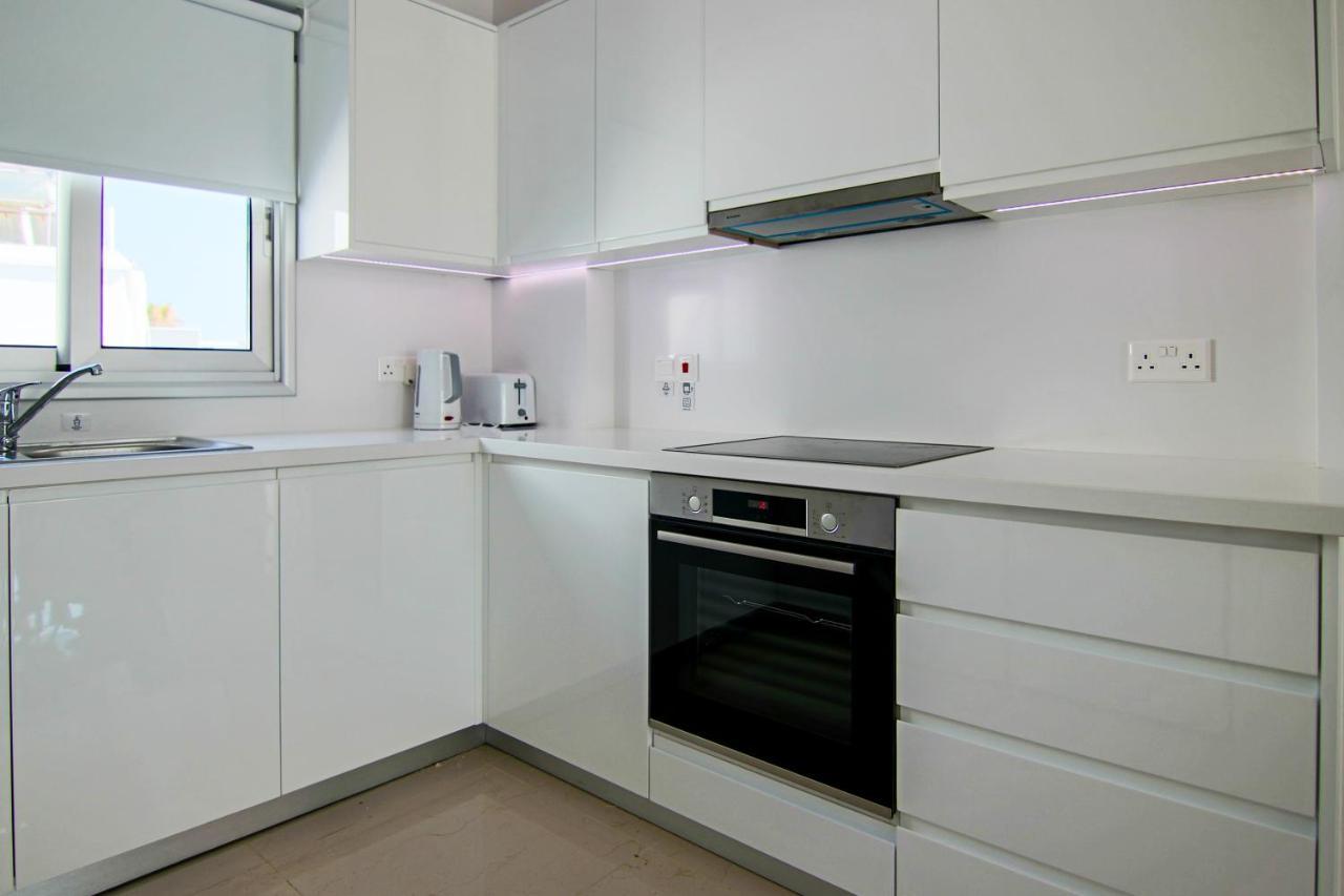 شقة Phaedrus Living: Seaside Luxury Flat Lighthouse 65 بافوس المظهر الخارجي الصورة